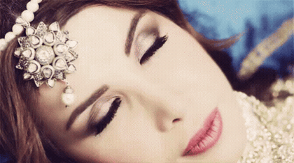 صورة متحركة عربية GIF: نانسي عجرم Nancy Ajram smile awake — نانسي عجرم، Nancy Ajram، smile — للمشاركة على واتساب